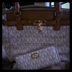 Mk purse